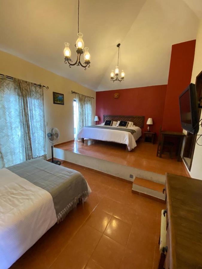 Hotel San Sebastian Comitan de Dominguez Esterno foto