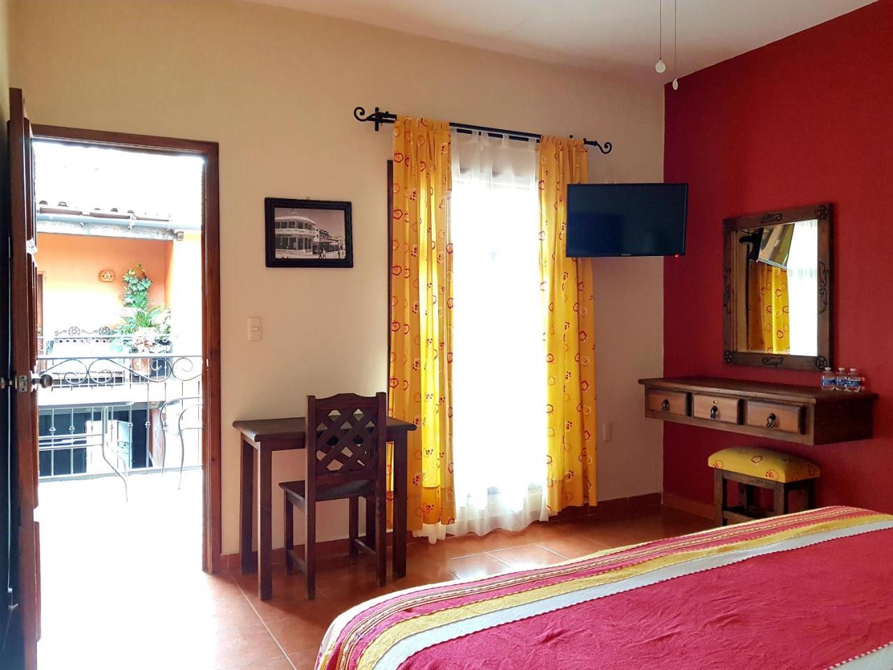 Hotel San Sebastian Comitan de Dominguez Esterno foto